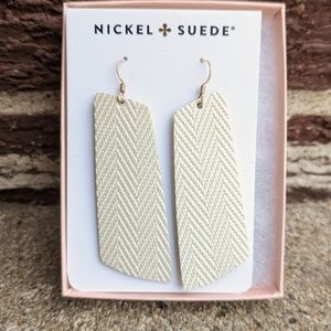 Nickel & Suede Soft Pearl Gems